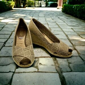 Lauren Ralph Lauren Signature Peep Toe Espadrille Wedge, Size 7